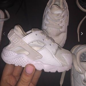 Nike huaraches size 4c